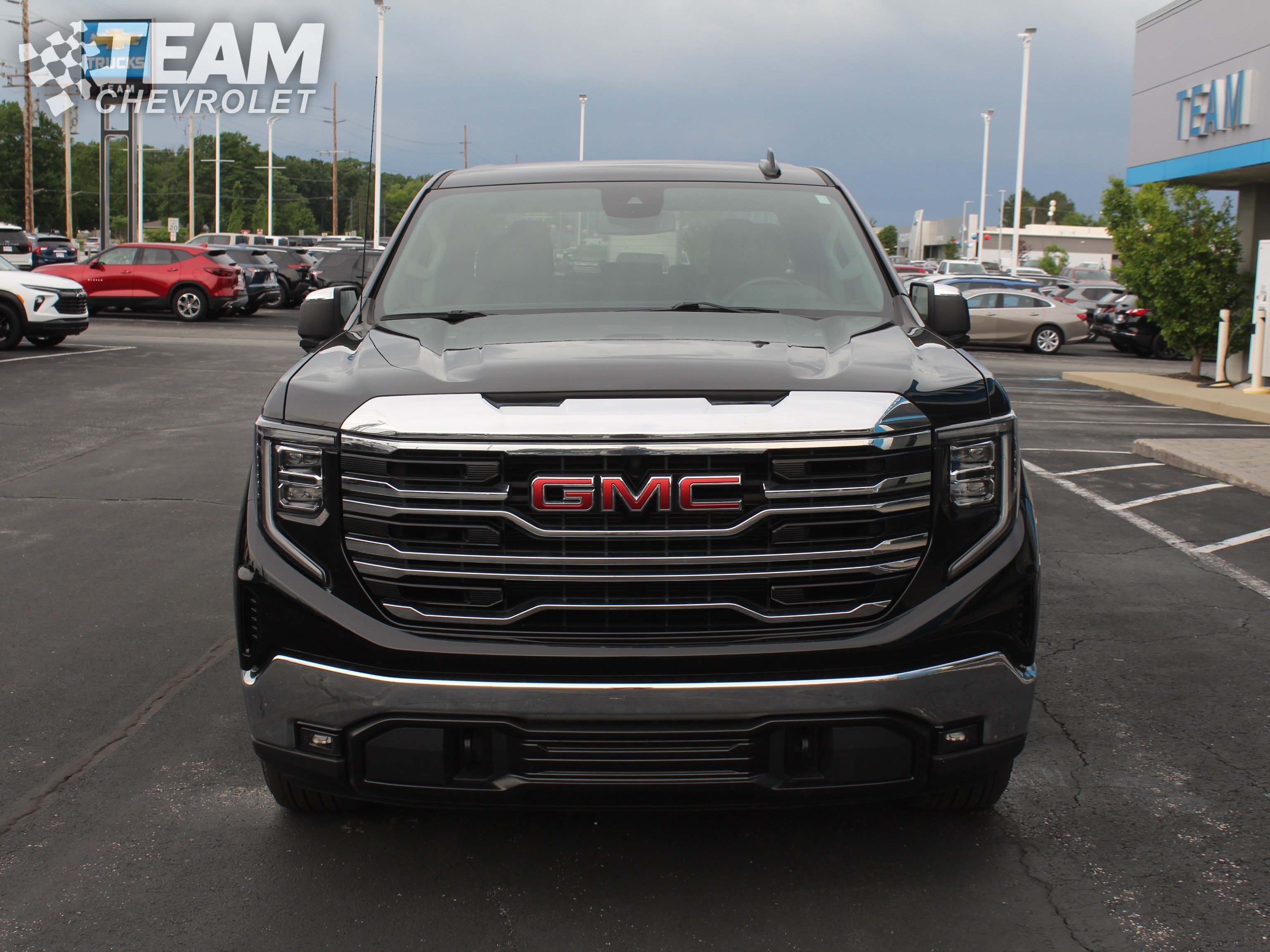2023 GMC Sierra 1500 SLT - Photo 9
