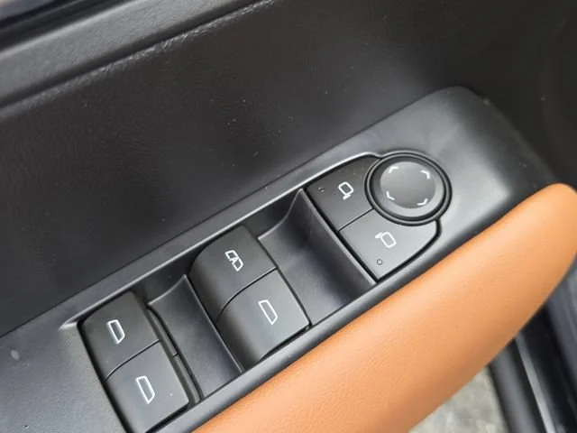 2026 GMC Canyon AT4 - Photo 18