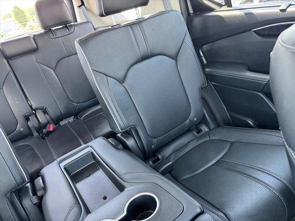 Used 2025 Sonic Gray Pearl Honda Elite image 18