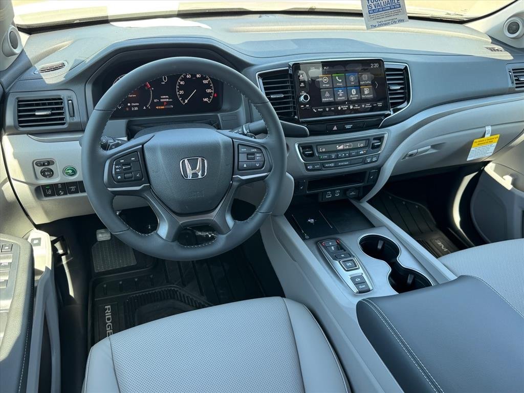 New 2026 Platinum White Pearl Honda RTL image 8