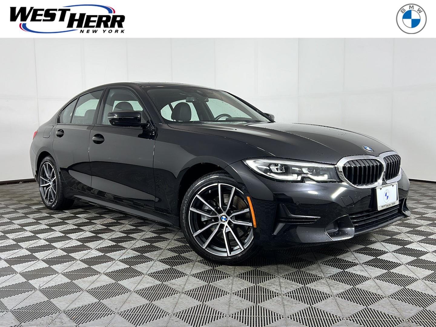 2019 BMW 3 Series 330i xDrive Sedan's photo
