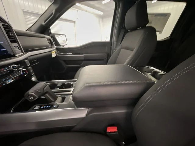 New 2026 Carbonized Gray Metallic Ford XLT image 21