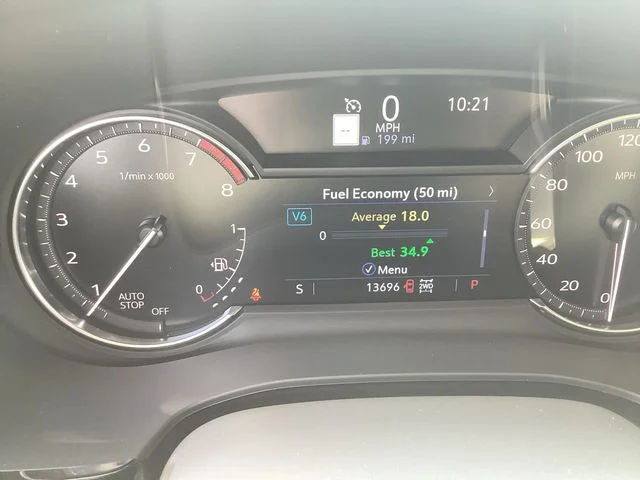 Used 2025 Emerald Cadillac Premium Luxury image 16