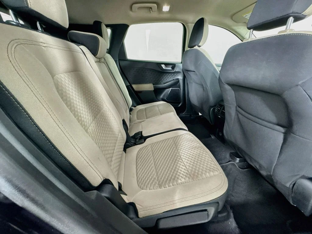 Used 2020 Black Ford SE image 33