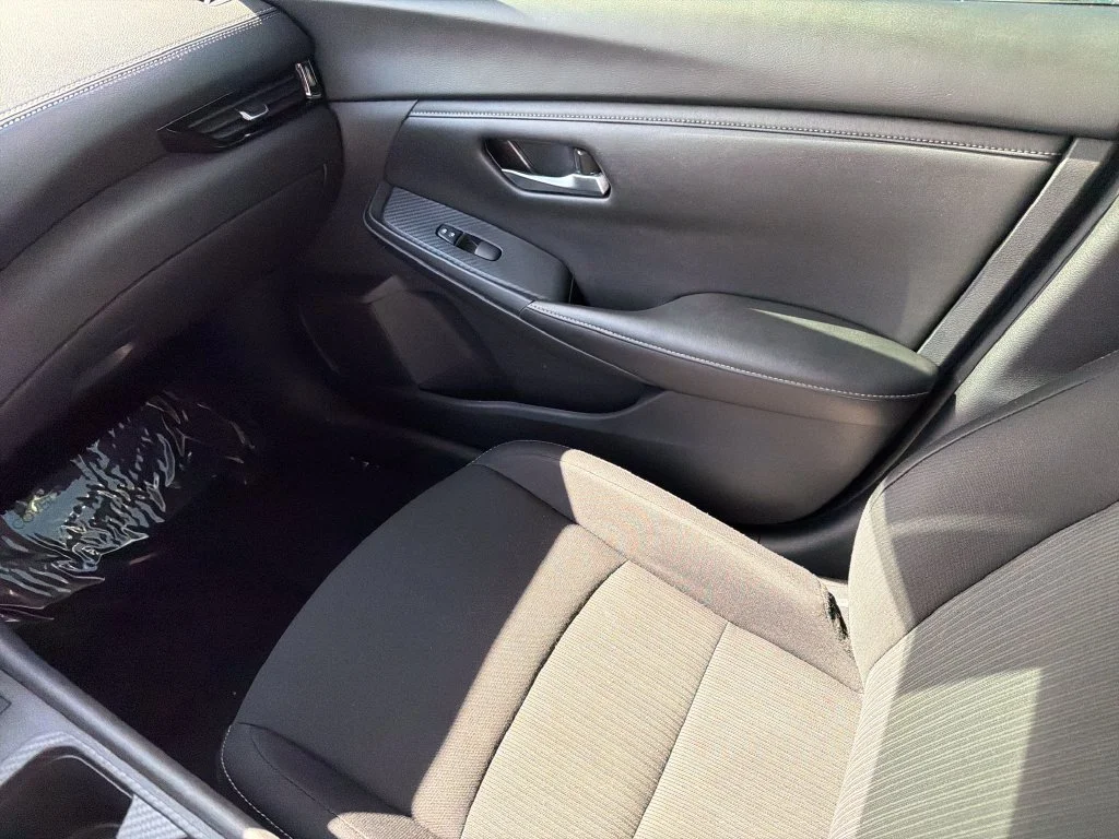Used 2024 Gray Nissan SV image 28