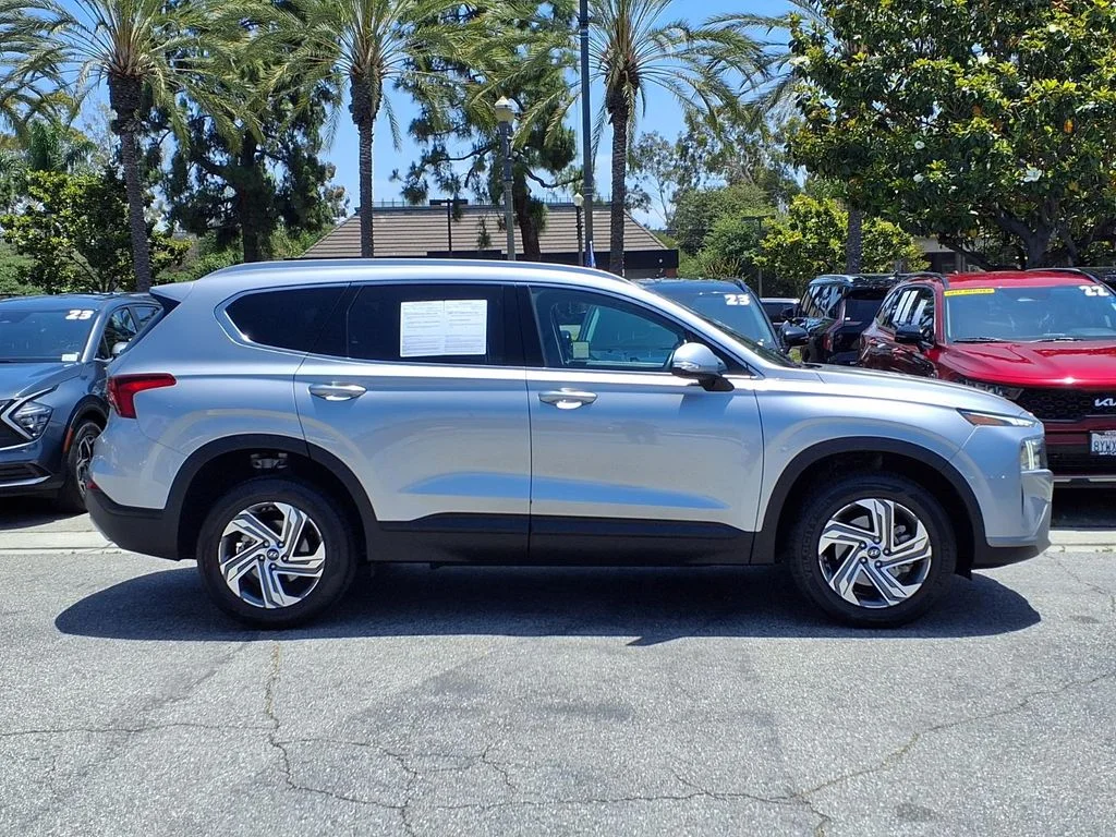 Used 2023 Silver Hyundai SEL image 6