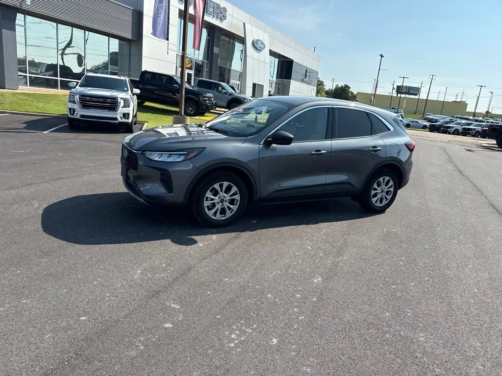 Used 2024 Gray Ford Active image 8
