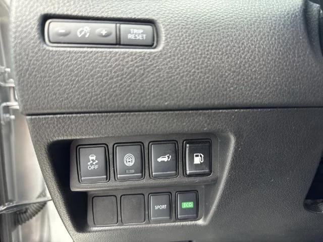 Used 2020 Silver Nissan SV image 24