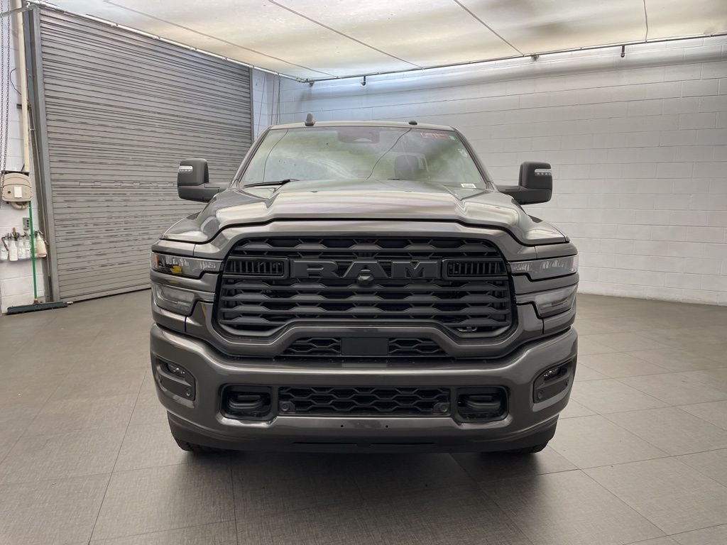 New 2026 Granite Crystal Metallic Clear-Coat Exterior Paint RAM Big Horn SRW image 9
