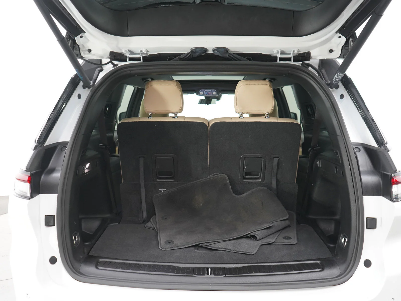 Used 2024 Bright White Clearcoat Jeep Limited image 17