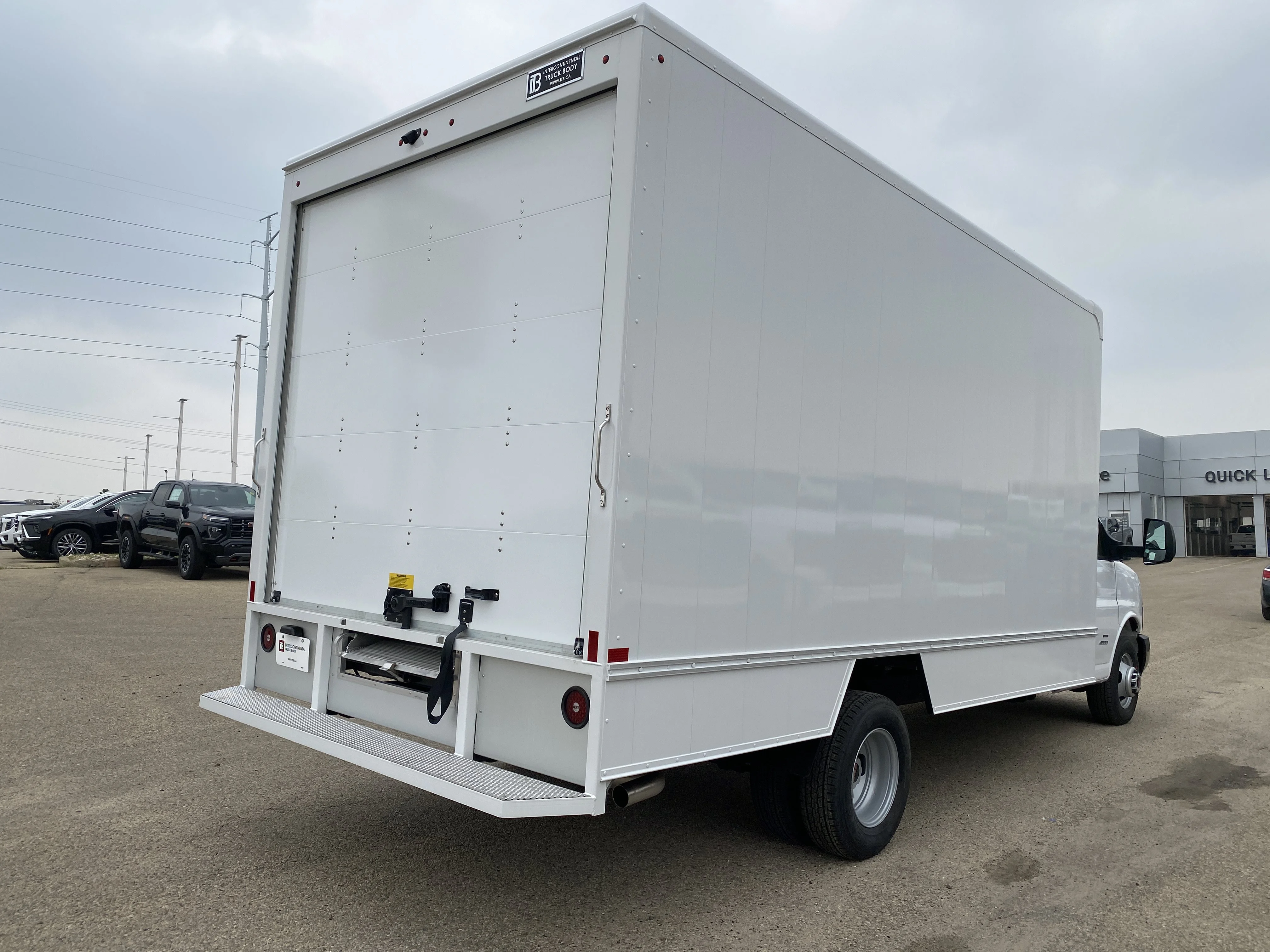 New 2026 Summit White GMC 4500 Van 177 image 7