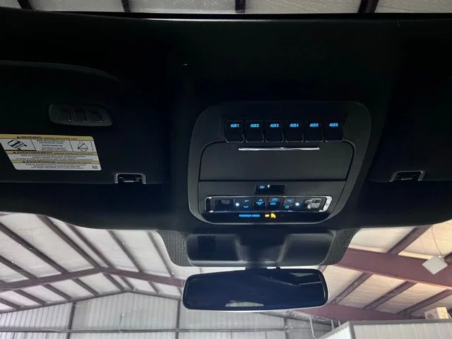Used 2025 White Ford Platinum image 30
