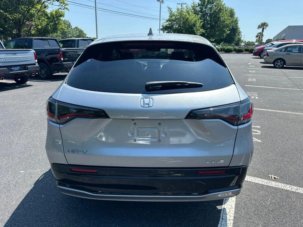 New 2027 Solar Silver Metallic Honda EX-L image 4