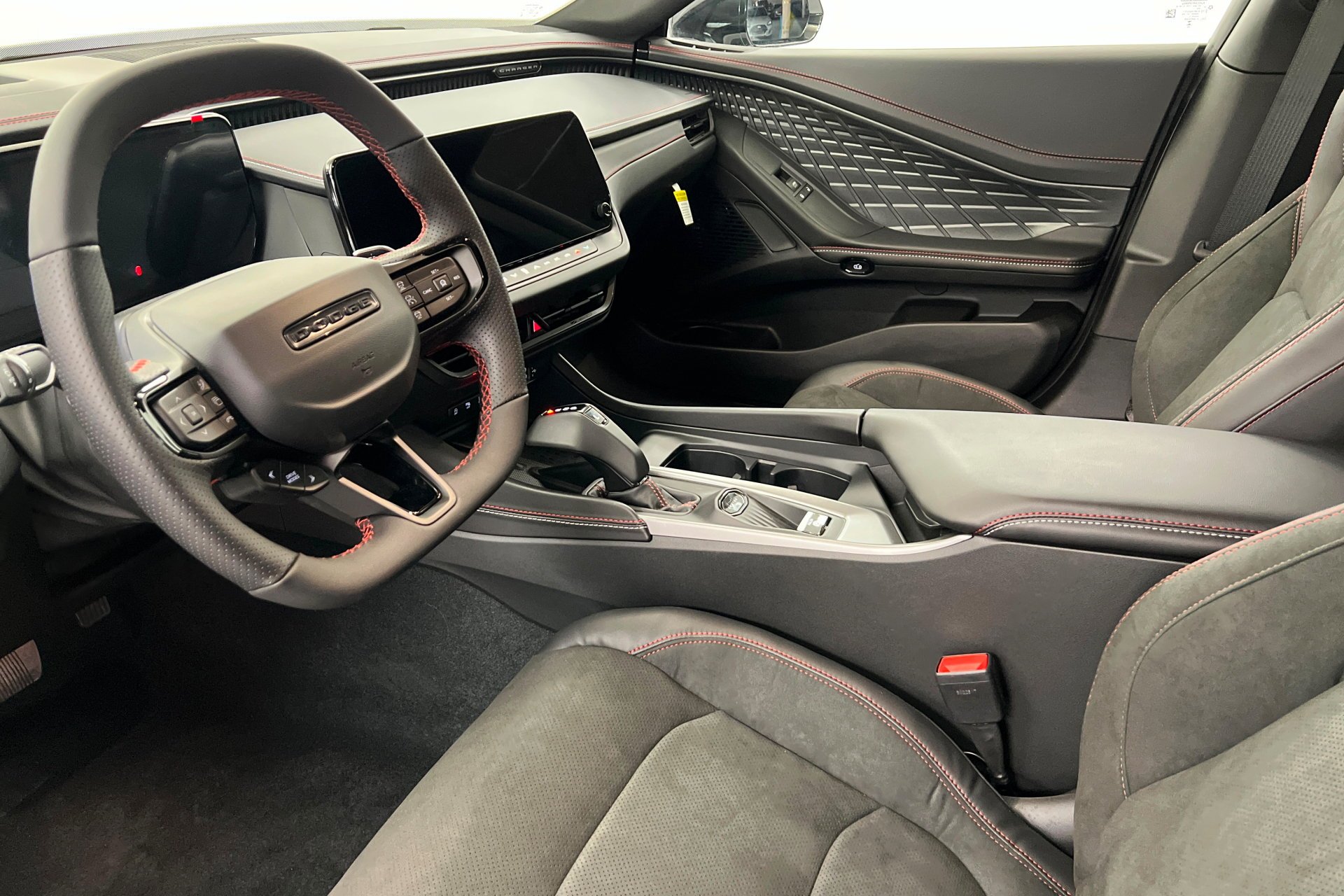 New 2026 White Knuckle Exterior Paint Dodge R/T Plus image 16