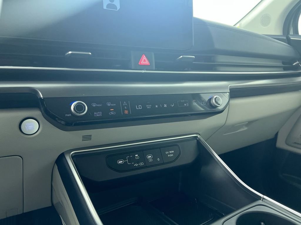 New 2026 Ceramic Silver Kia SX image 24