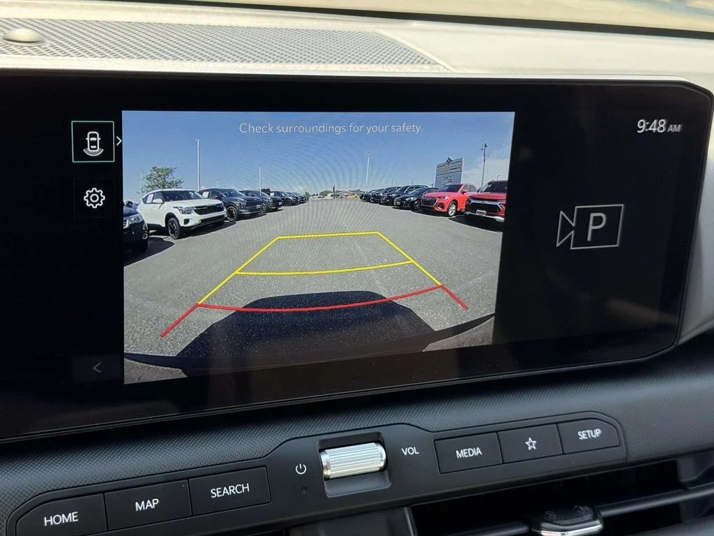 Used 2025 Red Kia LXS image 4