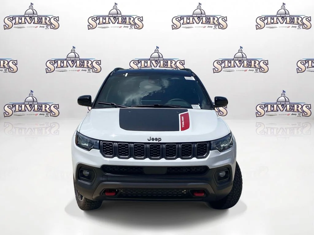 New 2026 Bright White Clear-Coat Exterior Paint Jeep Trailhawk image 2