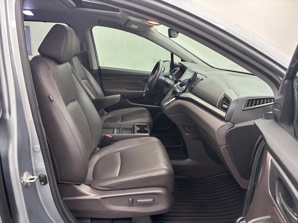 Used 2019 Silver Honda EX-L image 37