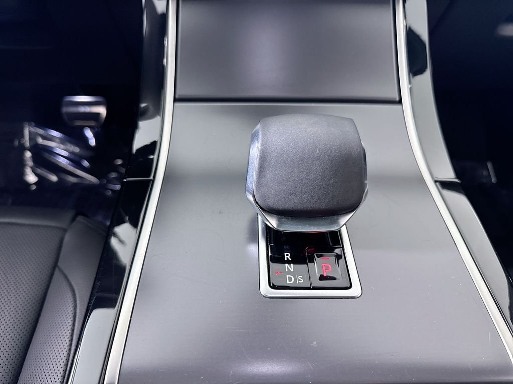 Certified Used 2025 Black Land Rover Dynamic SE image 18
