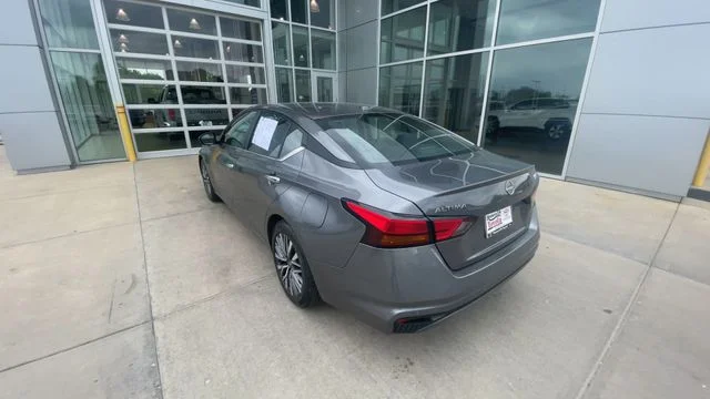 2025 Nissan Altima SV - Photo 8