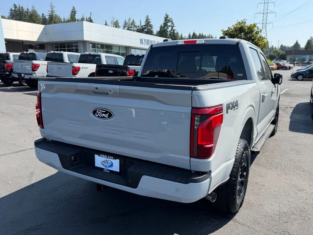 New 2026 Avalanche Ford XLT image 7