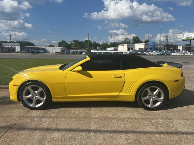 Used 2015 Yellow Chevrolet 2LT image 4