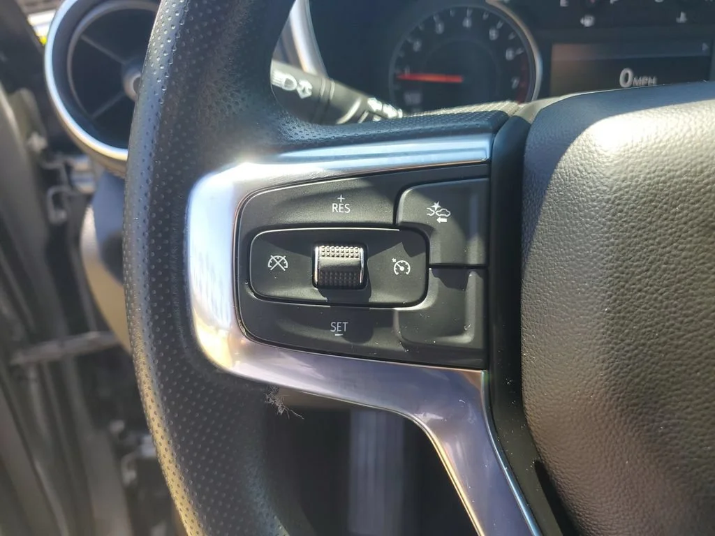 Used 2023 Sterling Gray Metallic Chevrolet 2LT image 28