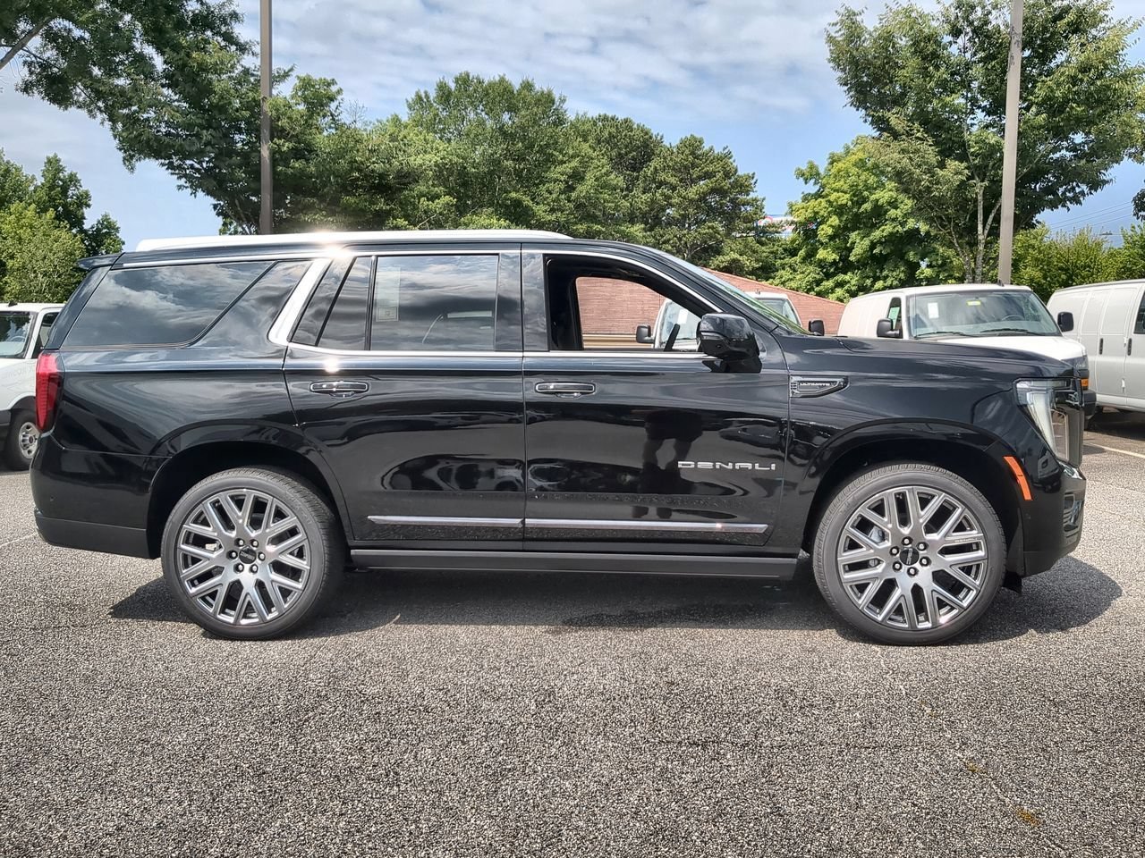 New 2026 Onyx Black GMC Denali Ultimate image 9