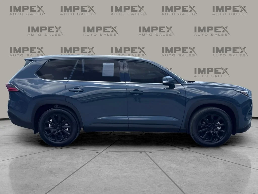 Used 2026 White Toyota XLE image 6