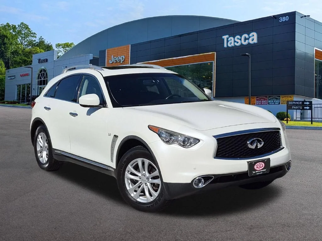 Used 2017 White INFINITI Base image 1