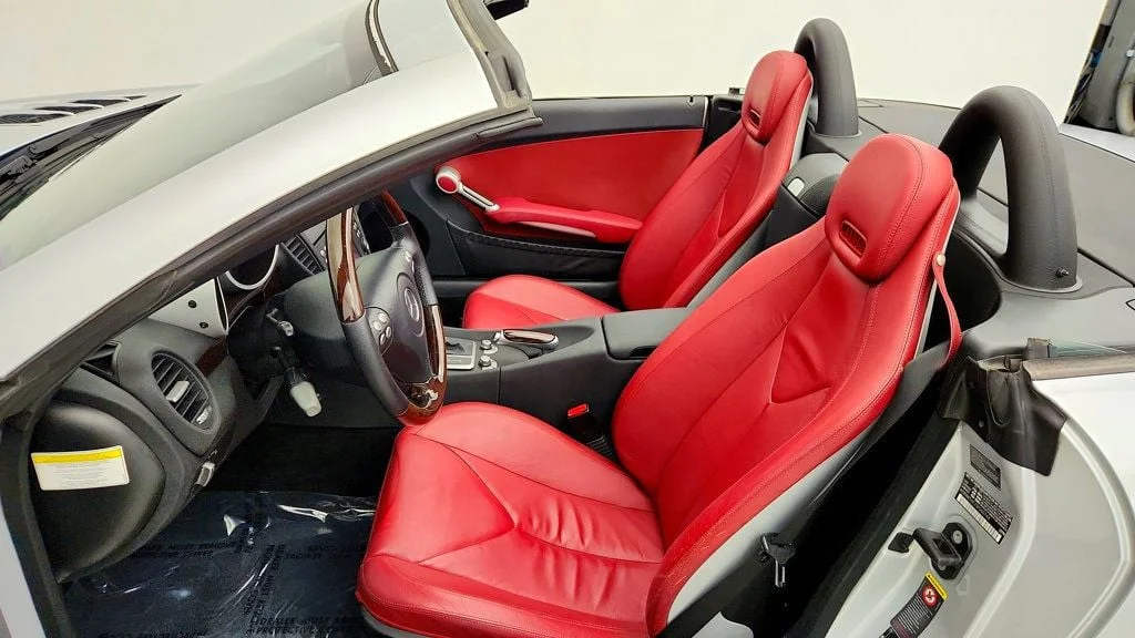 Used 2005 Iridium Silver Metallic Mercedes-Benz SLK350 Roadster 3.5L w/ Driver Adaptive Transmission & Wood Trim image 19