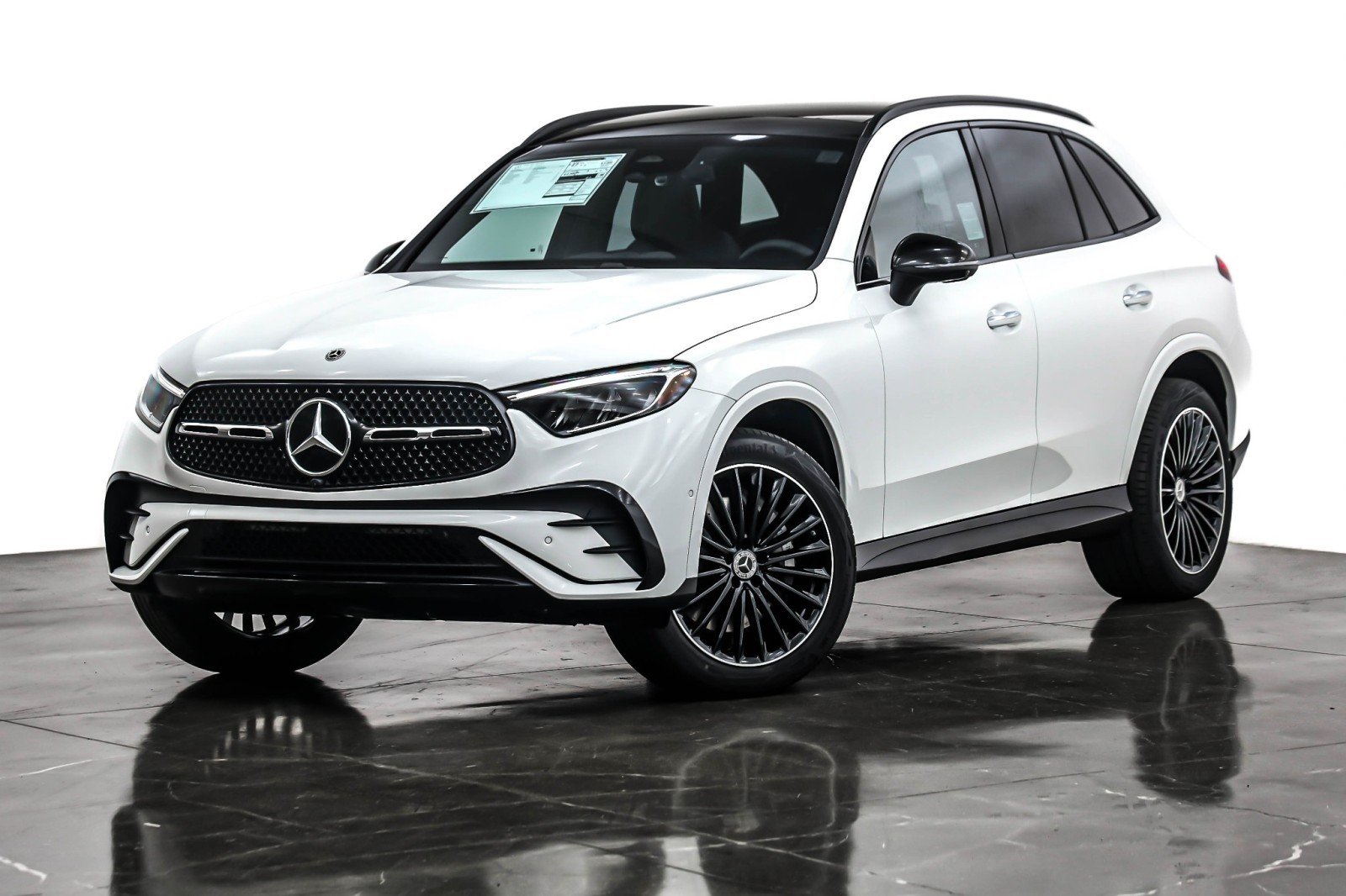 2026 Mercedes-Benz GLC GLC 300's photo