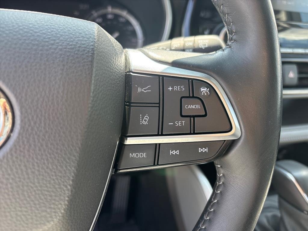 2021 Toyota Highlander XLE - Photo 11