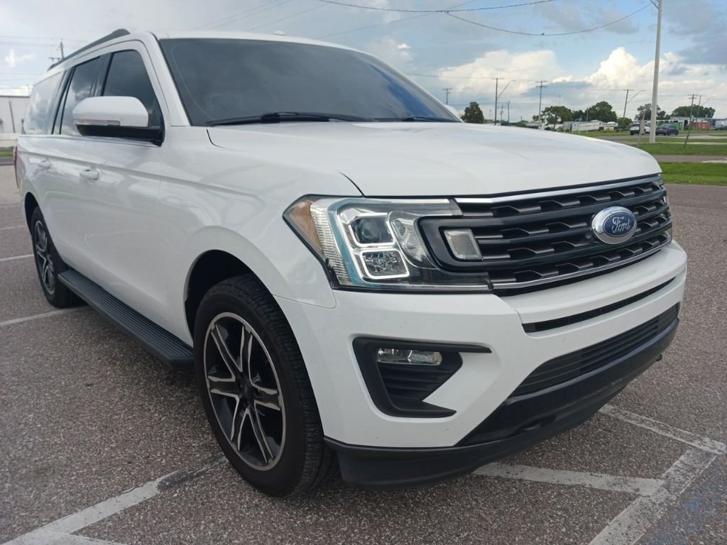 Used 2019 White Ford XLT image 1