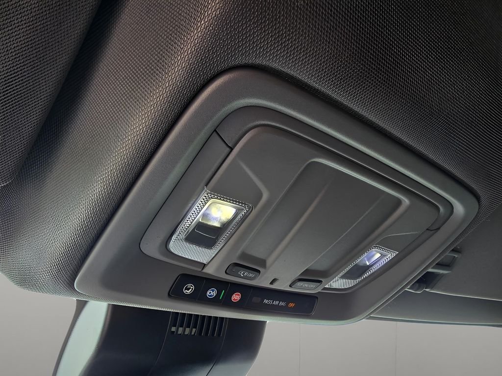 Used 2025 Sterling Metallic GMC SLE image 20