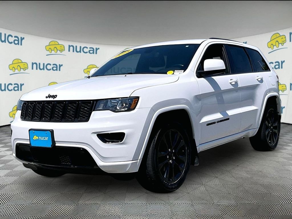 Used 2018 White Jeep Altitude image 3
