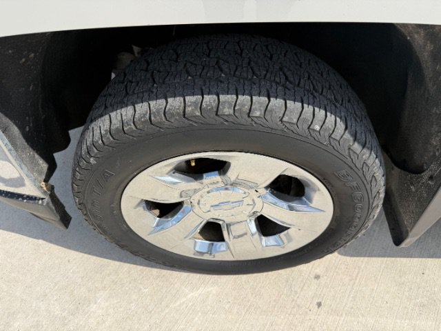 Used 2017 Silver Ice Metallic Chevrolet LTZ image 9