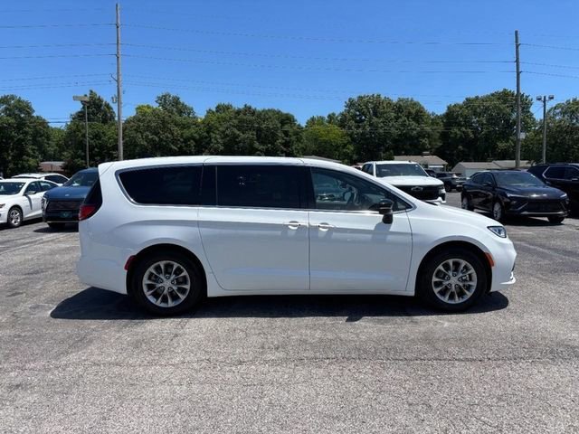 Used 2026 White Chrysler Limited image 6