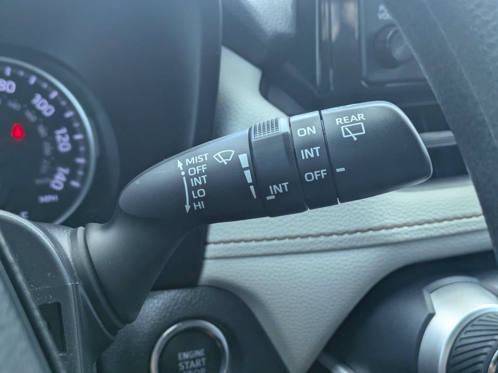 Used 2020 White Toyota XLE image 27