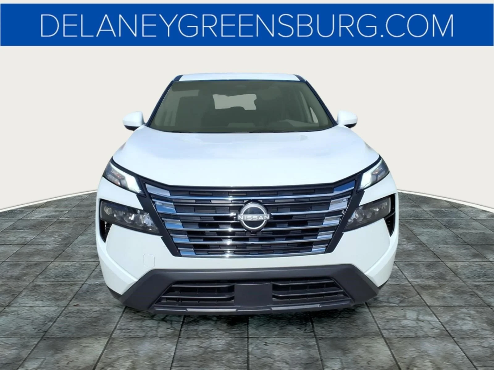Used 2025 Everest White Pearl Qbe Nissan SV image 8