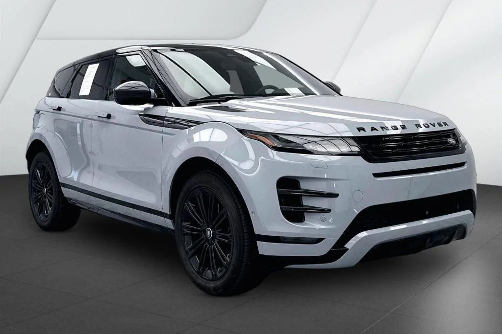 2026 Land Rover Range Rover Evoque Dynamic SE's photo