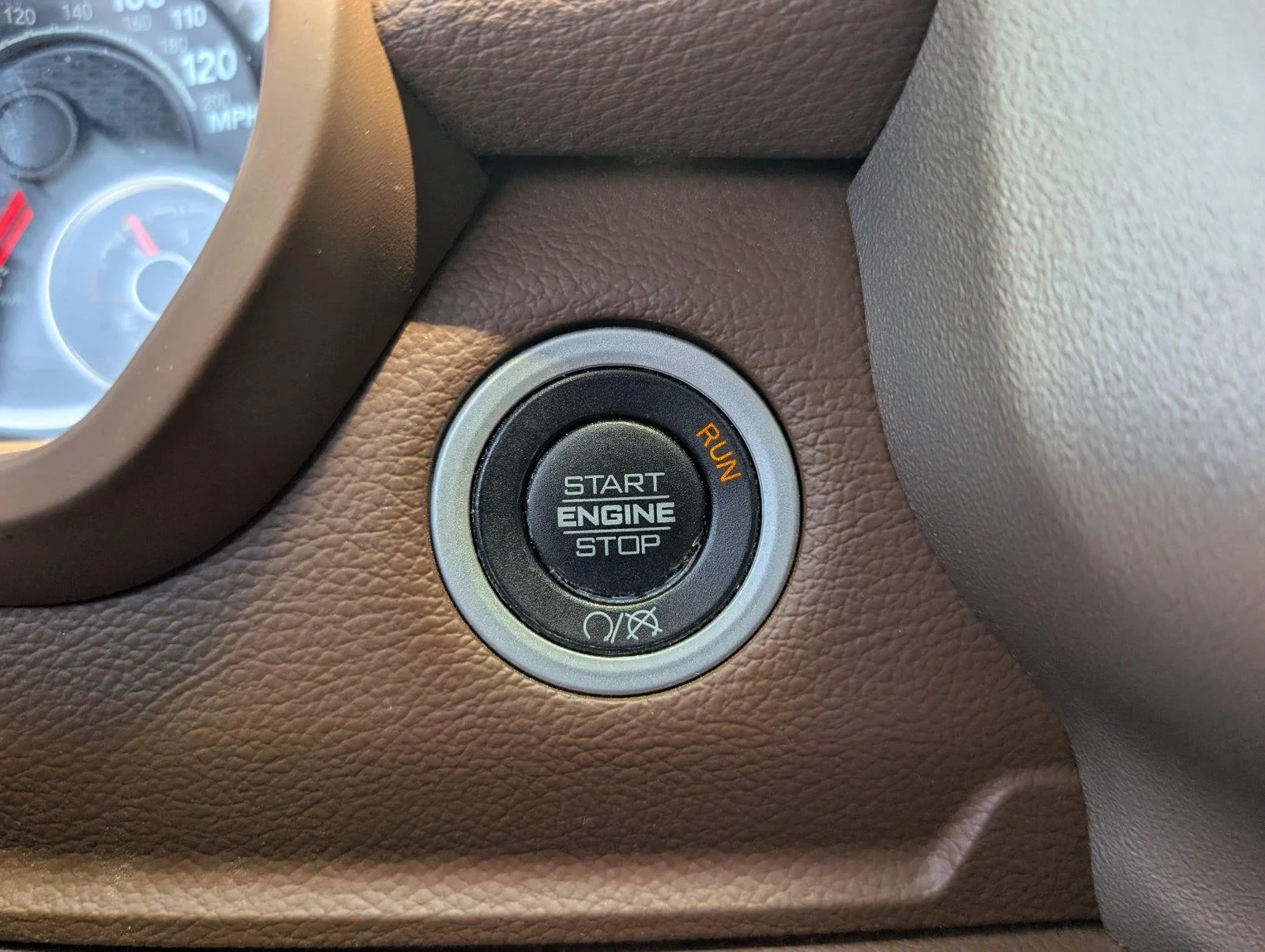 Used 2020 Patriot Blue Pearlcoat Ram Laramie image 26
