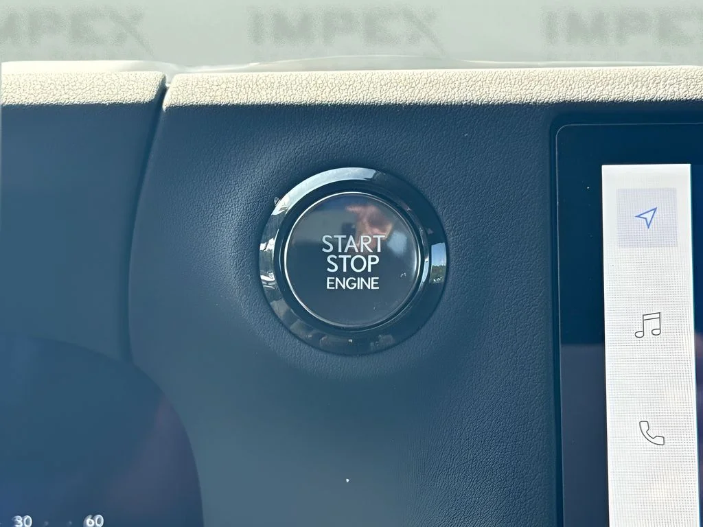 Used 2025 White Lexus 550 Premium+ image 16