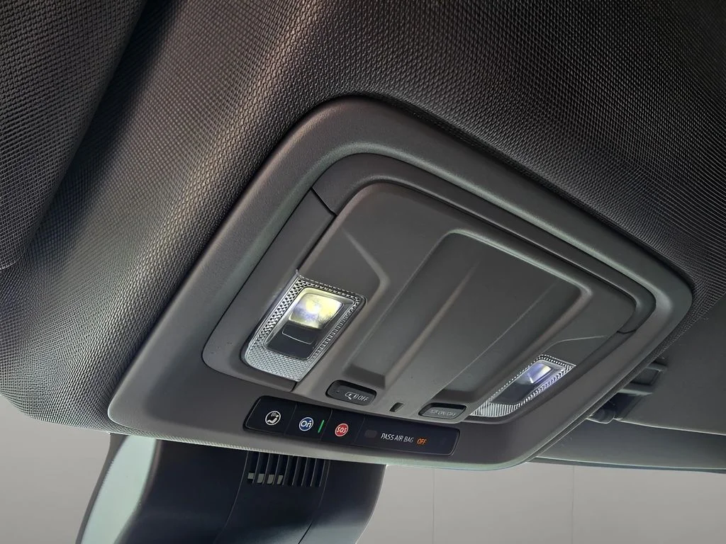 Used 2025 Sterling Metallic GMC SLE image 20