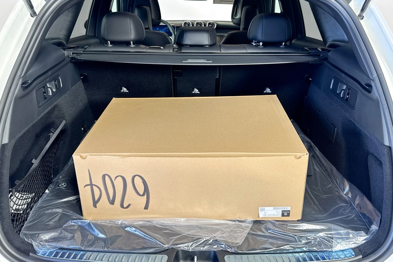 New 2026 Polar White Mercedes-Benz GLC 300 image 24