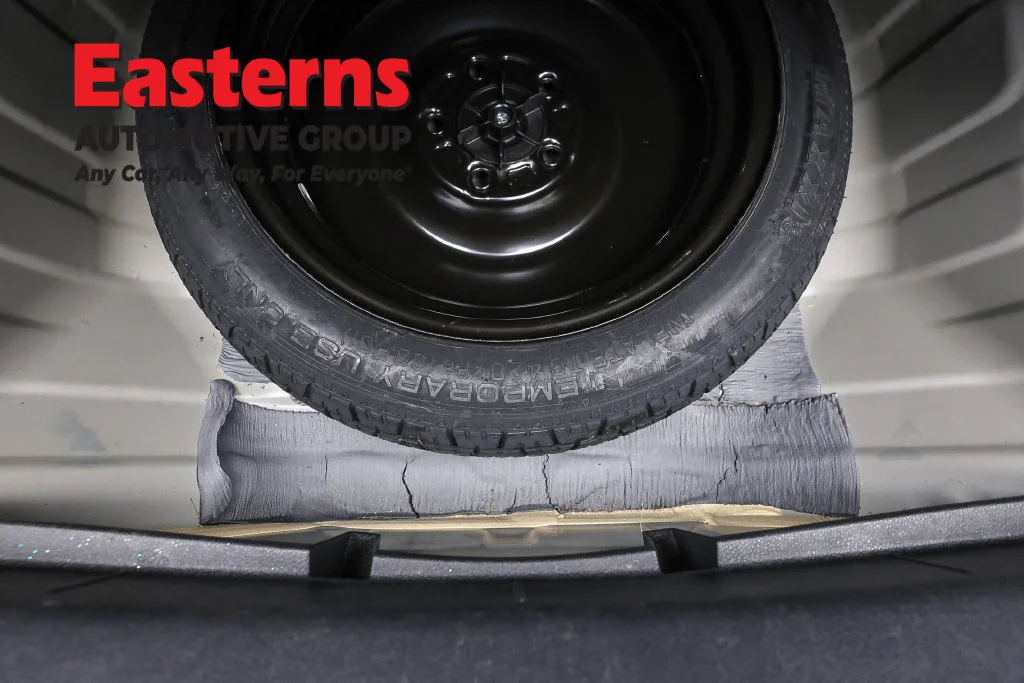 Used 2023 Silver Nissan 2.5 SV image 22