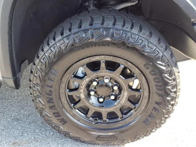 Used 2026 Sterling Metallic GMC AT4X image 3