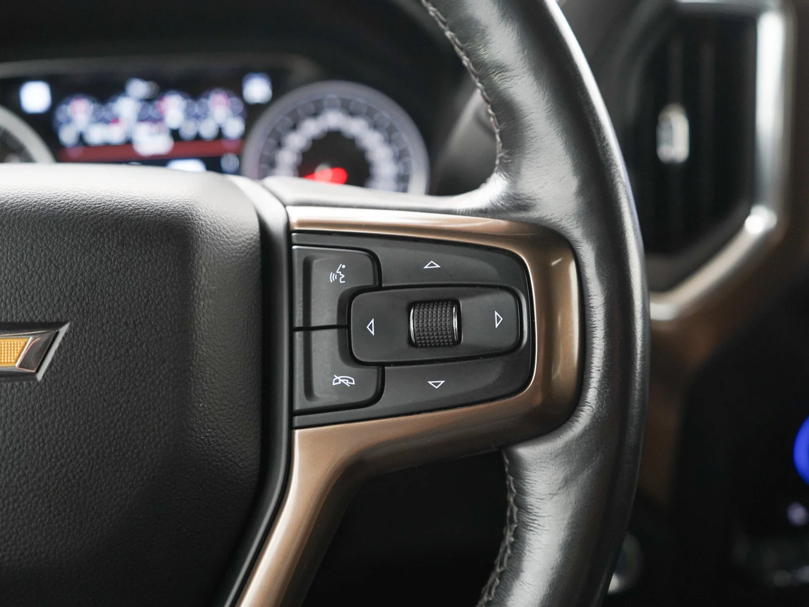 Used 2019 Maroon Chevrolet High Country image 27