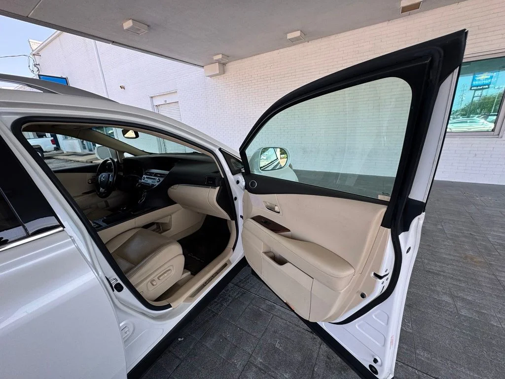 Used 2013 White Lexus 350 image 14