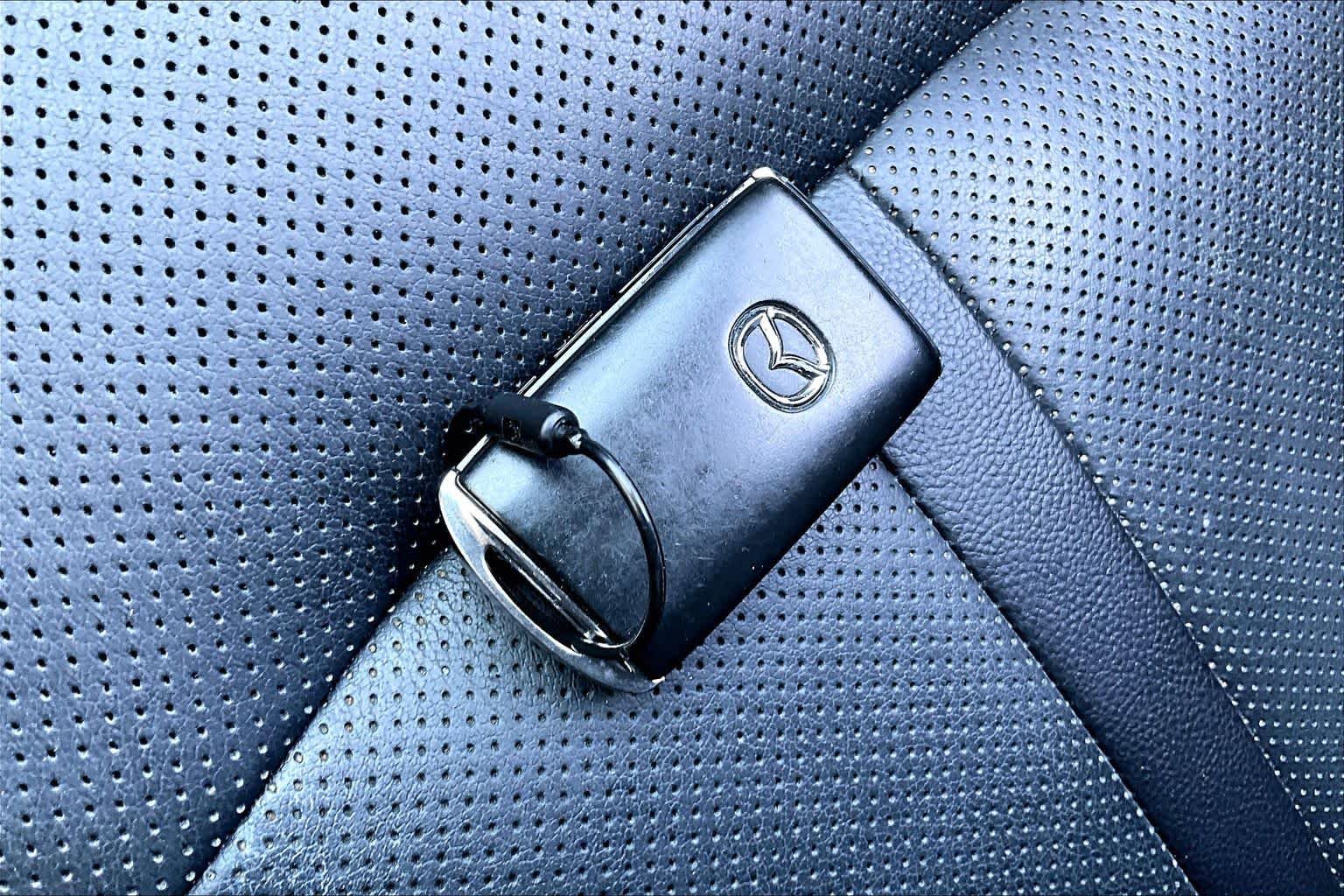 Used 2025 Jet Black Mica Mazda Preferred Package image 15